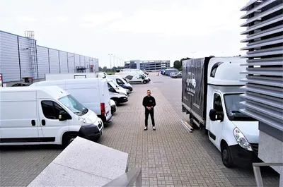 PrzeKilometr - Przeprowadzki - Utylizacje - Przeprowadzki firm i biur - Transport